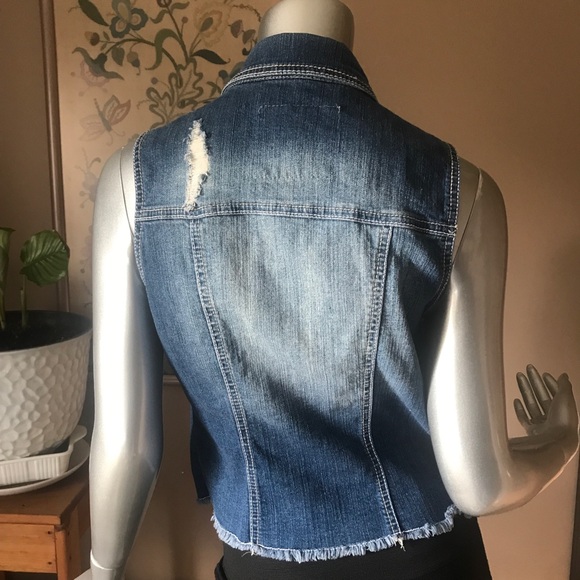 Maurices Women’s Small Denim Vest Jean Jacket Distressed Button Front - Picture 6 of 12